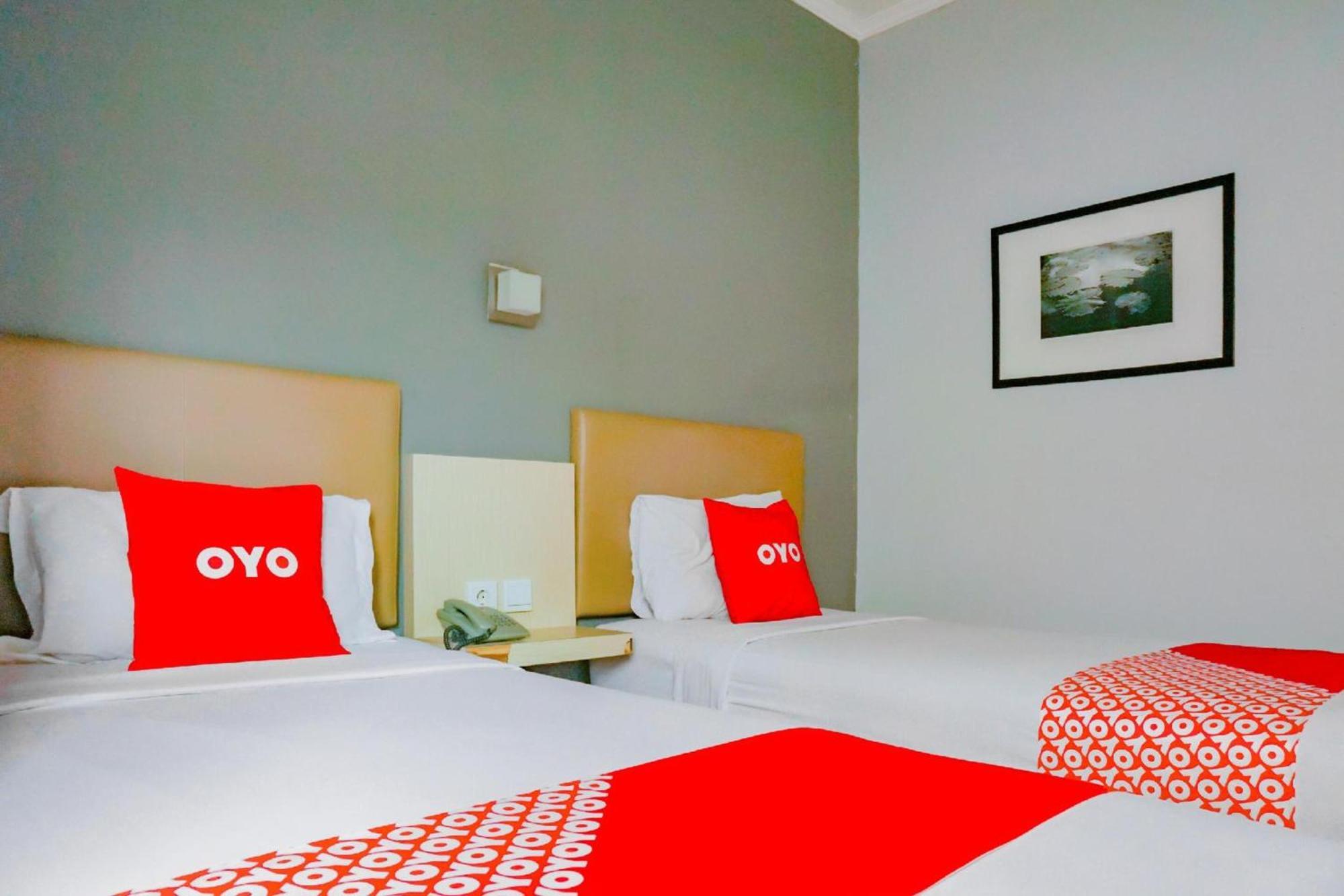 Collection O Hotel Antara Jakarta Exterior photo